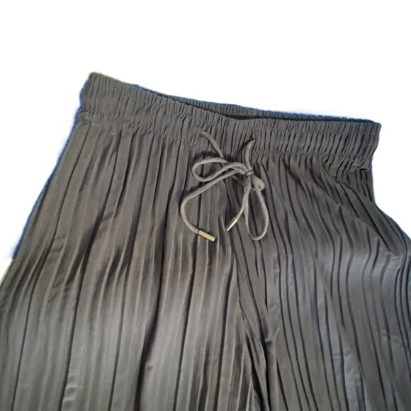 Grey Pleated Drawstring Pants - Picture 2 of 7